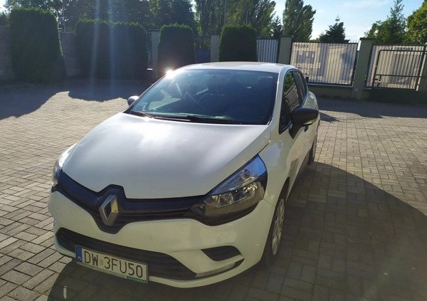 Renault Clio cena 25900 przebieg: 220000, rok produkcji 2018 z Pabianice małe 46